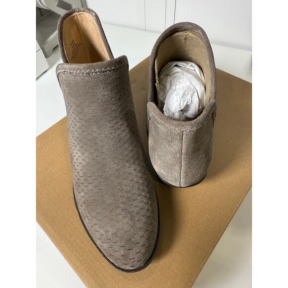 Lucky Brand Women's Baley Fashion Boot - Picture 7 of 7